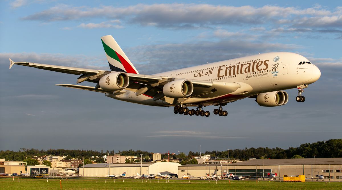Emirates takes a U-turn, will continue to serve Hindu meal