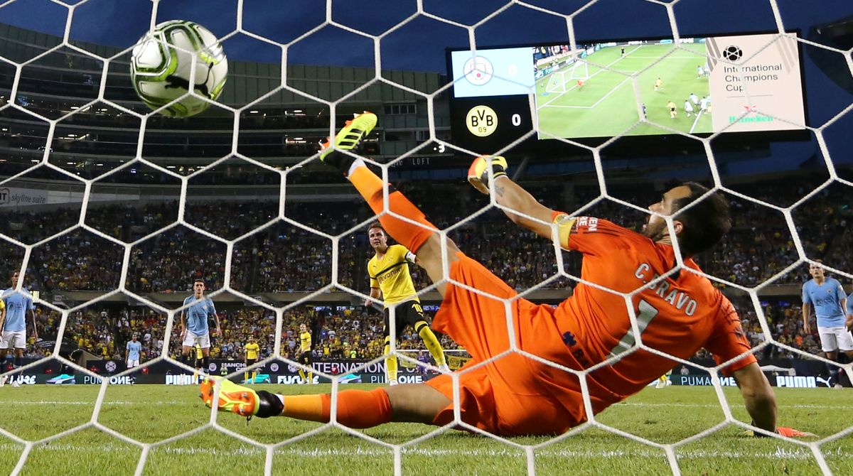 Dortmund ease past Man City in Champions Cup opener