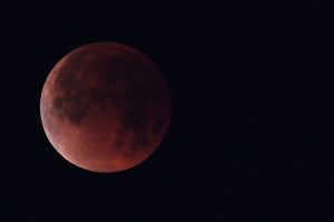 What is a lunar eclipse? 7 universal facts to know