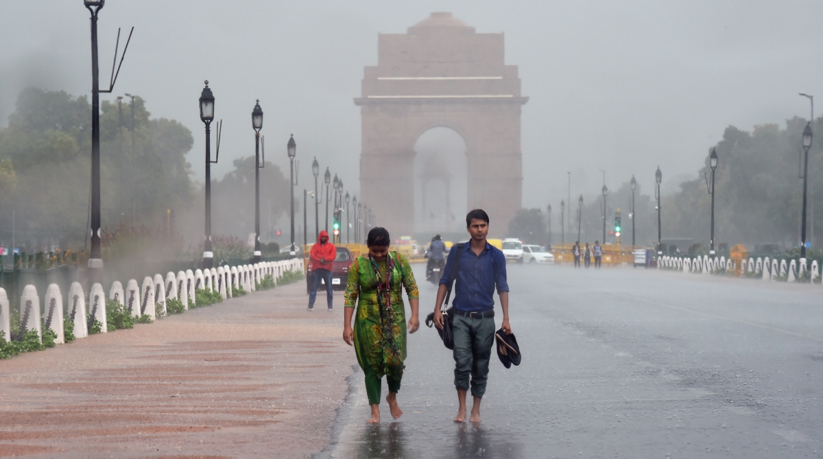 Delhi sees scattered rain on Sunday, to see light showers the week
