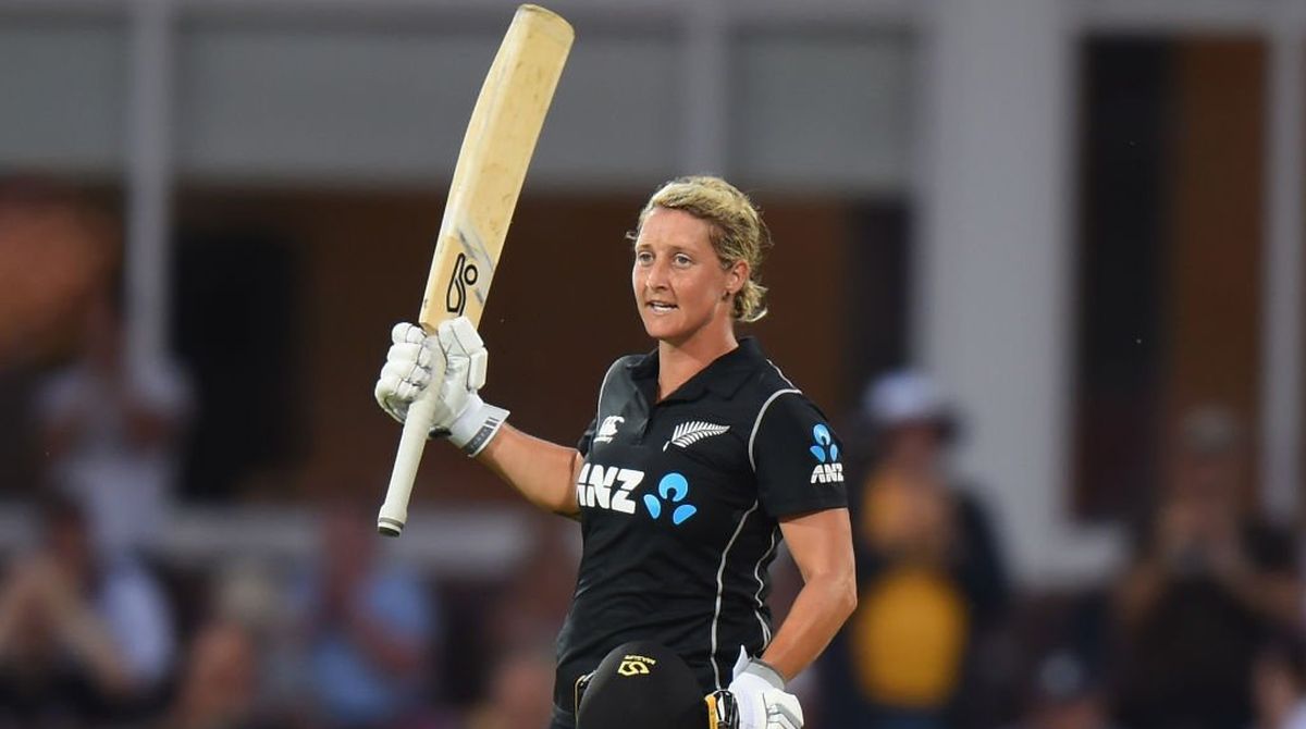 New Zealand women save whitewash against England