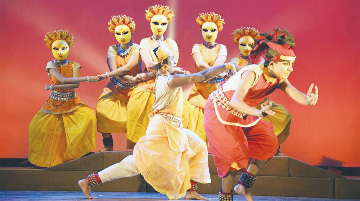 Mythological stories, traditional dances, Guru Kelucharan Mohapatra, Ritu Bichitra