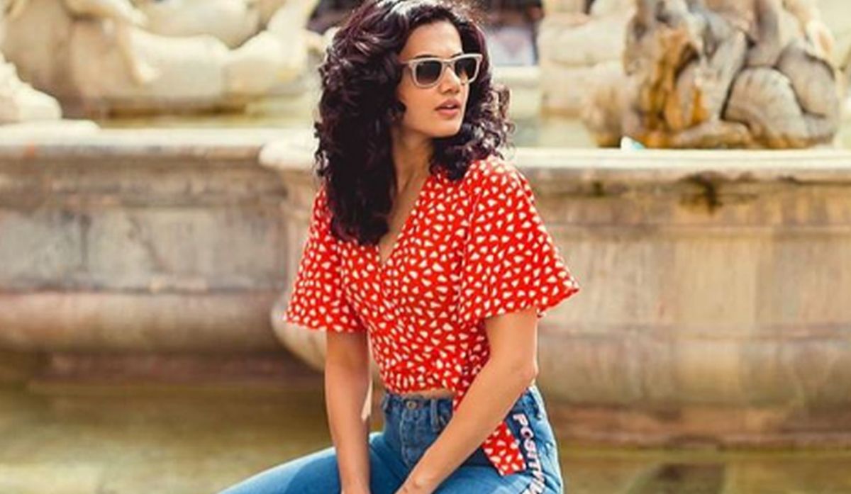 Taapsee Pannu savage in her reply to Twitter user