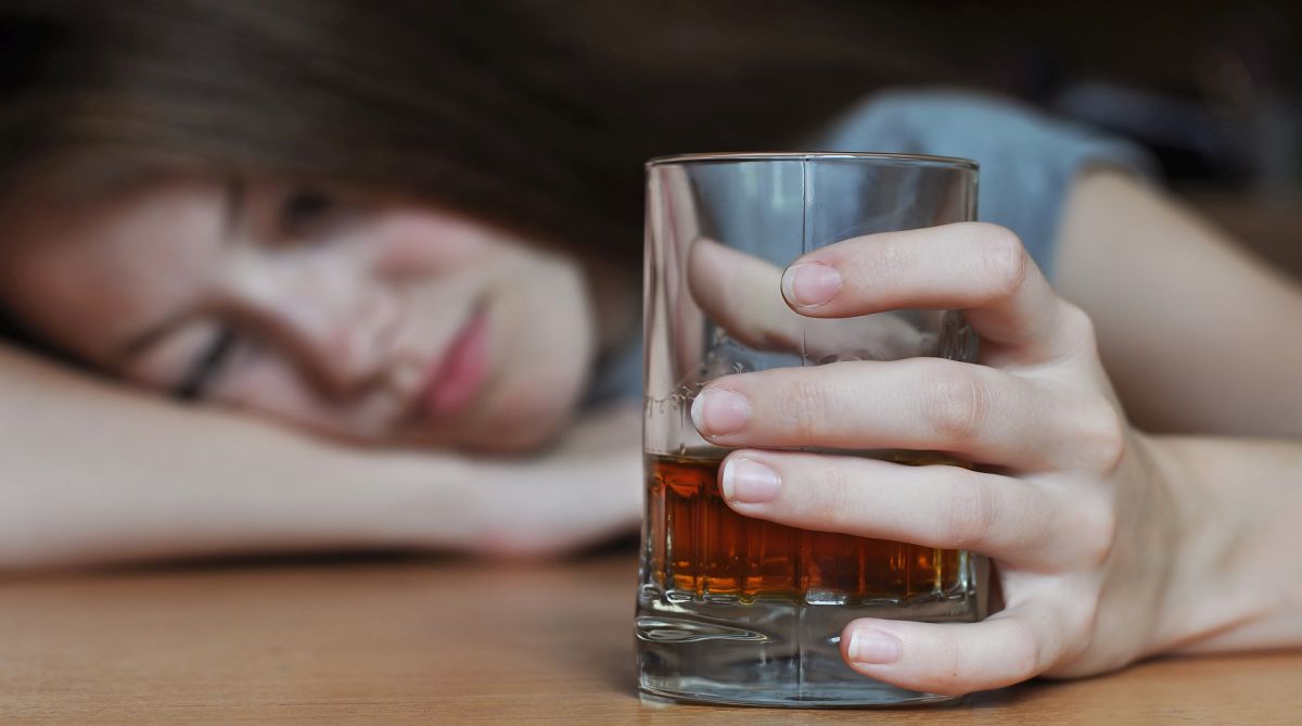 Teens drinking regularly face worse alcohol problems than adults