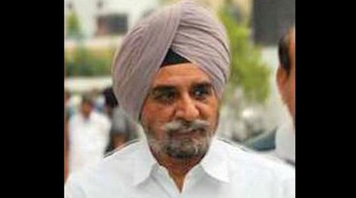 Asst sub-inspector suspended for touching Punjab minister’s feet