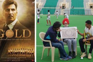Akshay Kumar meets Balbir Singh, the living legend from the 1948 Gold Olympics!