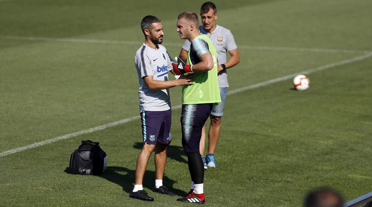 Barcelona news | Blaugrana custodian suffers rib injury in training