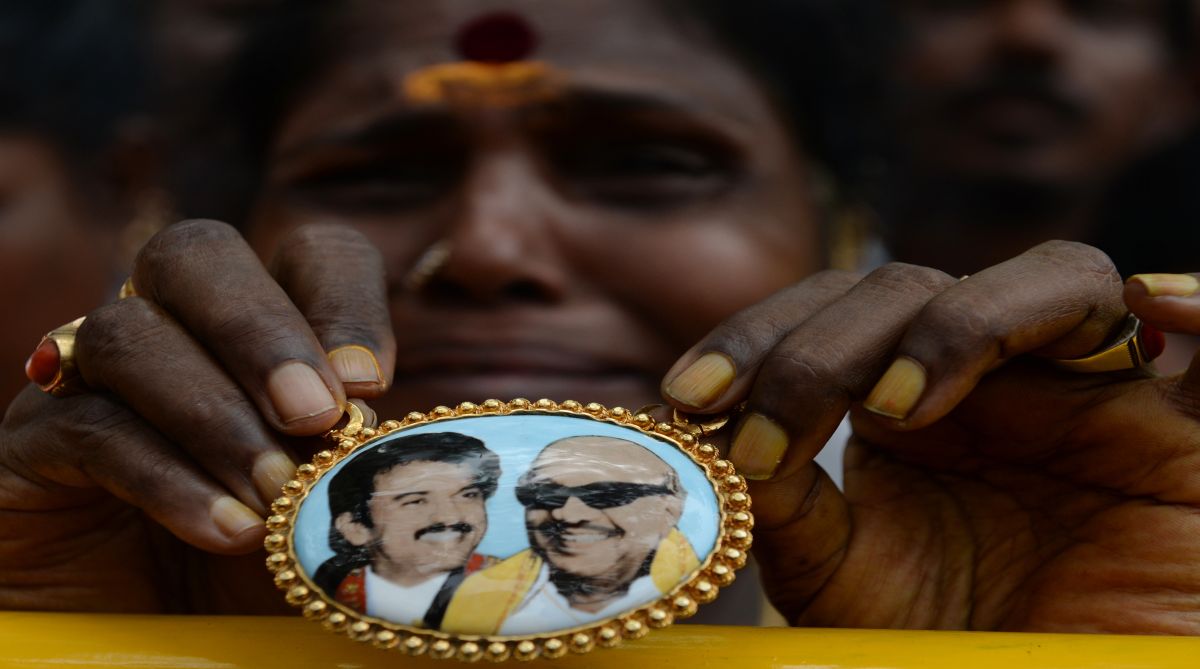 Karunanidhi passes away at age 94 | Thousands mourn, PM Modi expresses grief