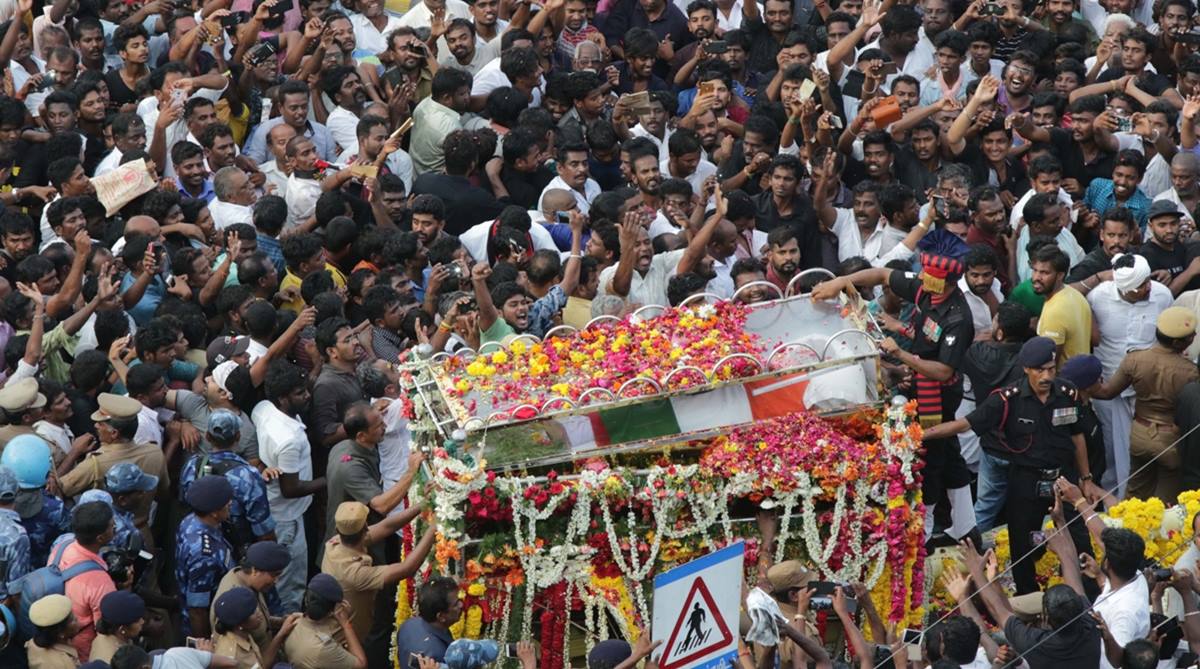 Karunanidhi laid to rest on the Marina sands, next to his mentor