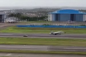 Thrilling video shows Indian Navy MiG-29K racing against Lamborghini Huracan
