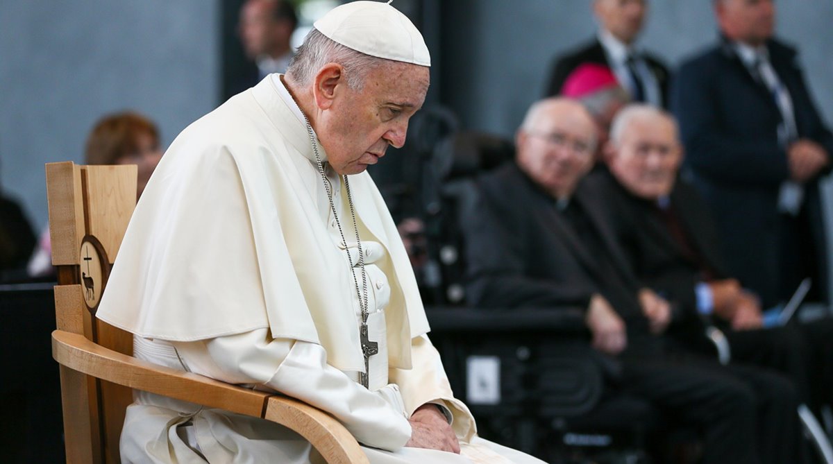 Pope Francis says divorce has become fashionable