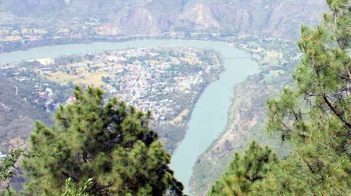 Himachal dragsfeet on Satluj hydro project