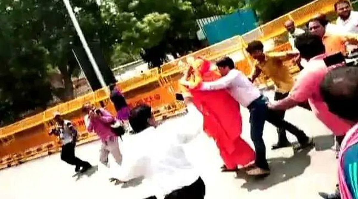 Swami Agnivesh heckled outside BJP headquarters