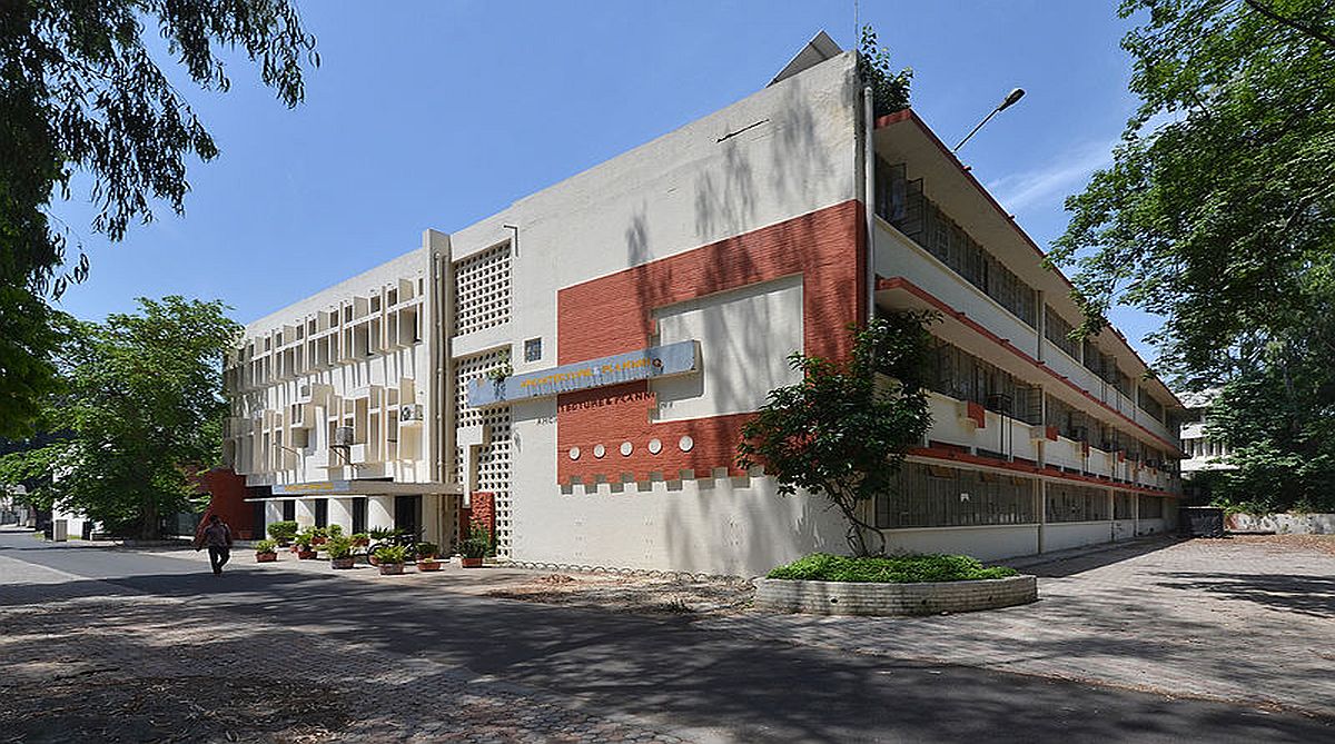IIT-Roorkee to recruit Project Attendants; apply before 16 August