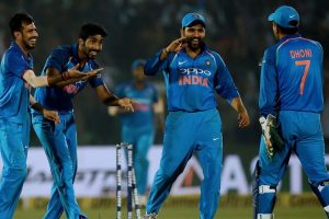 Watch: Rohit Sharma gets batting tips from Yuzvendra Chahal