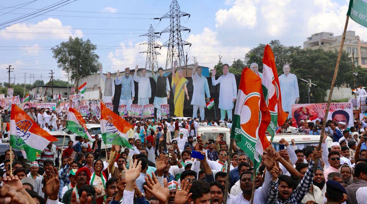 ‘Shiv Bhakt’ Rahul Gandhi’s holds mega road show in Bhopal