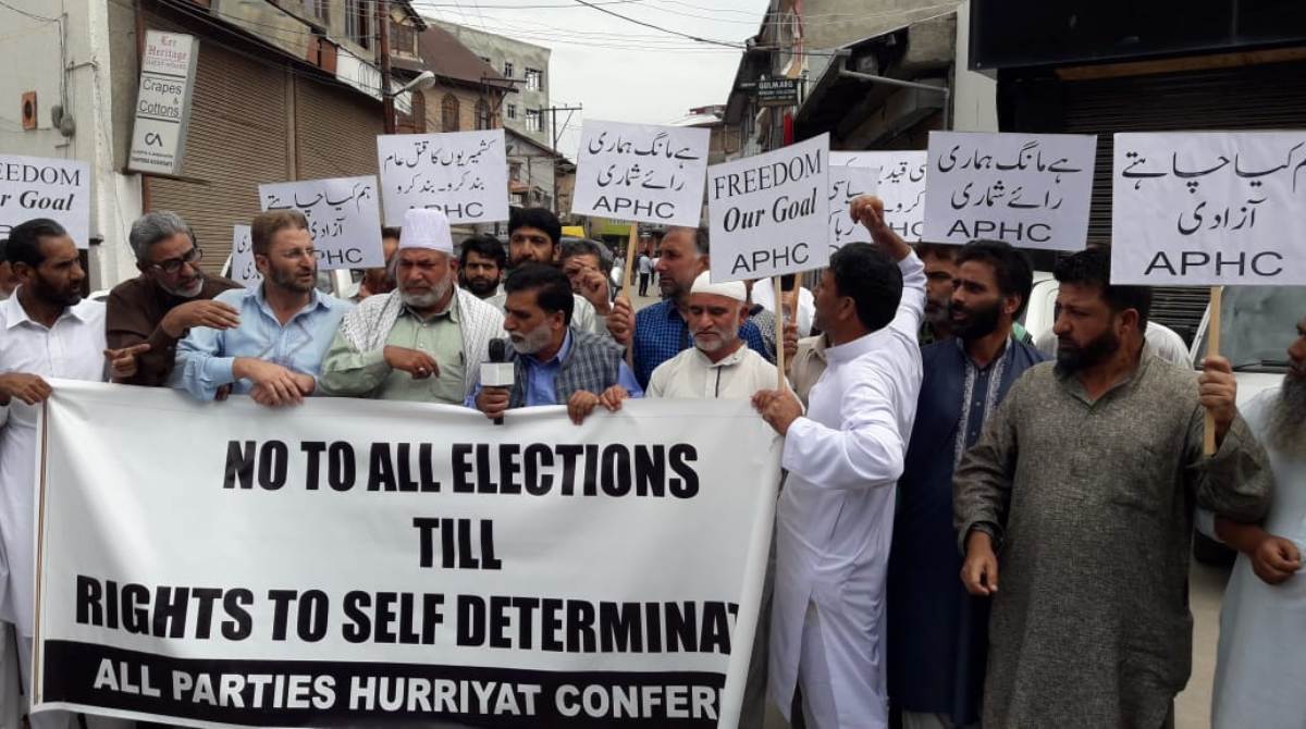 Hurriyat activists start anti-election campaign in Kashmir