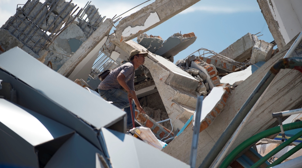 Indonesia Quake (1)