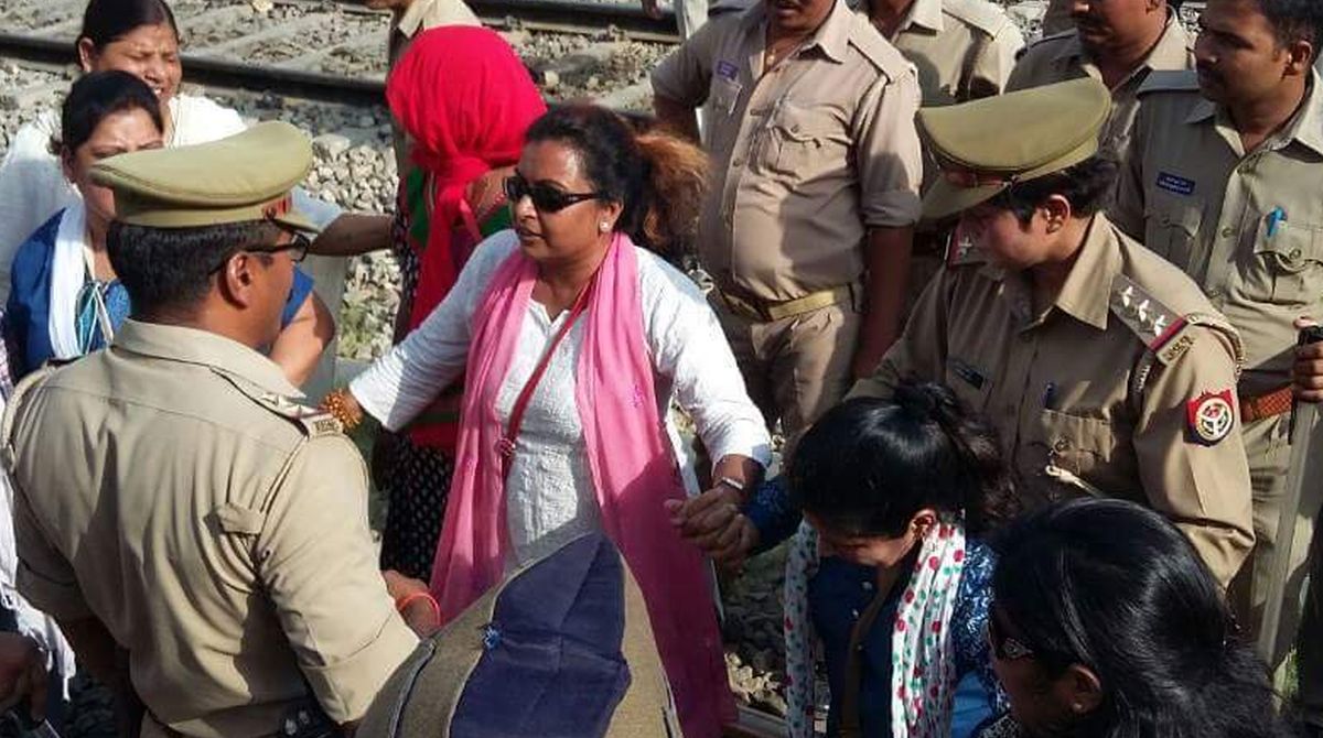 PM Modi, Woman stopped, Vandana Raghuvanshi, Poorvanchal Jan Andolan Samiti