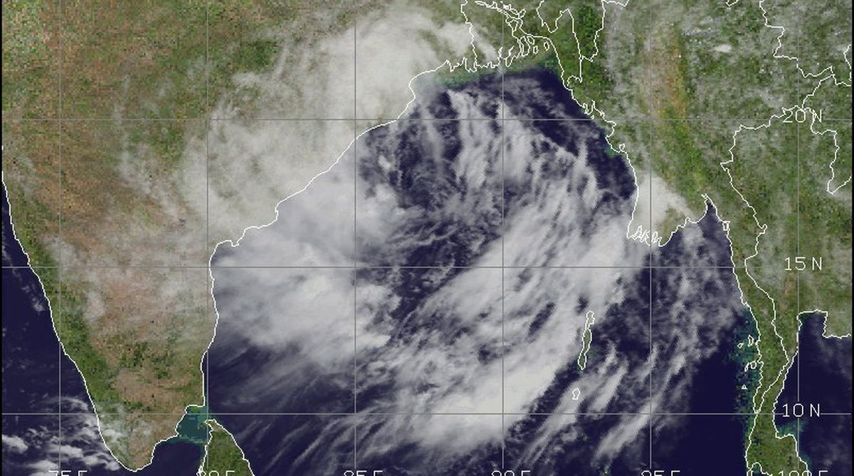 Cyclone Daye makes landfall; heavy downpour in Odisha, AP on high alert