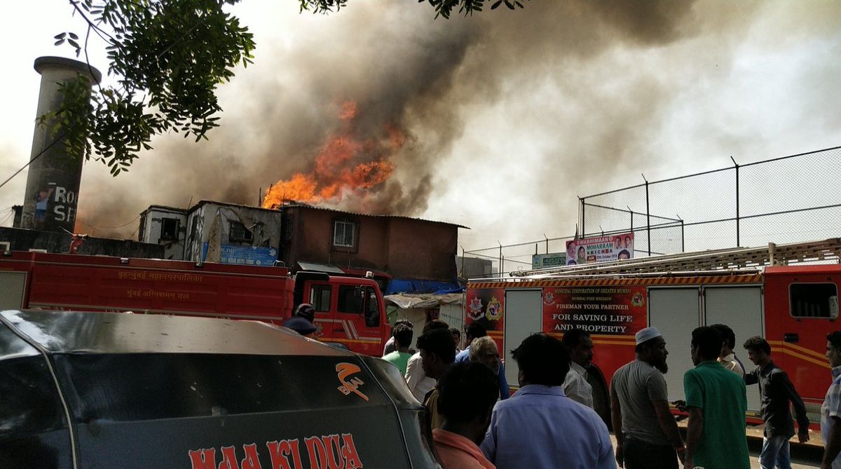 Mumbai: Fire breaks out in Bandra slum, 9 fire engines on spot