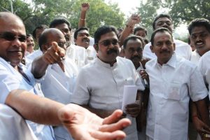 Dhinakaran claims Paneerselvam wanted to meet him in bid to ‘oust’ CM Palaniswami