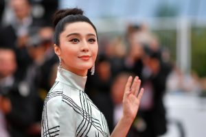 Top Chinese actress Fan Bingbing released from secret detention, to pay Rs 9457 million tax fine