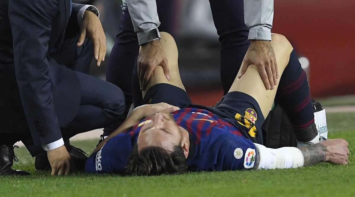 Messi injury gives Barca and Dembele chance to prove their worth