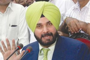 Sidhu urges Railway Minister to control accidents