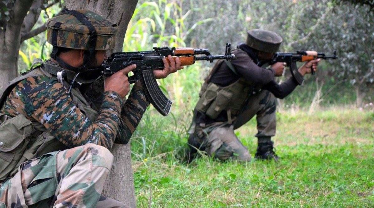 Policeman martyred, 3 militants killed in gunfight in Srinagar