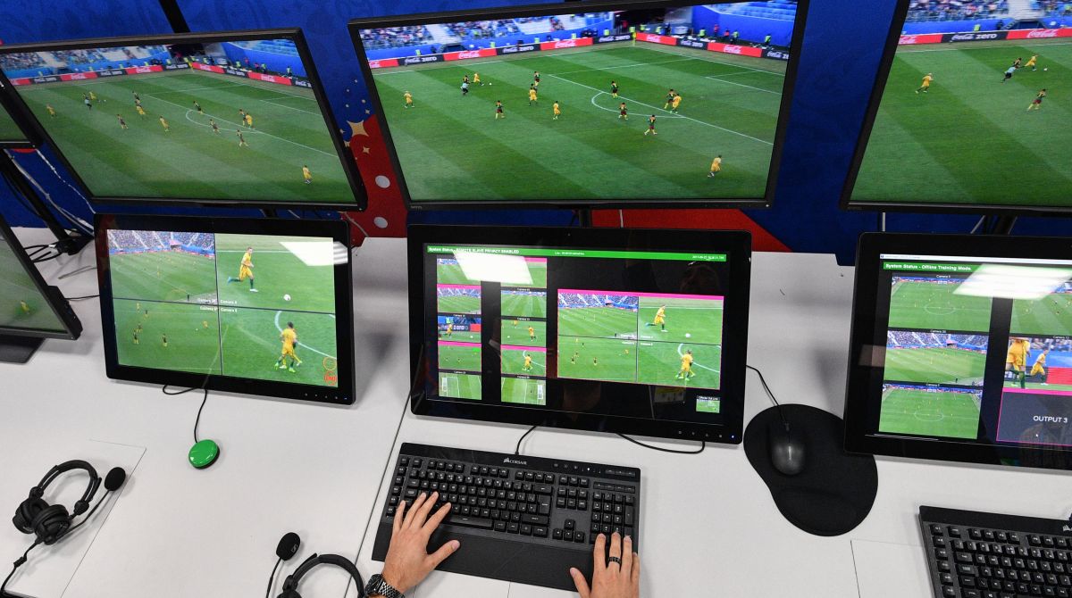VAR in spotlight again, this time for not working in France