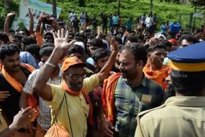 Sabarimala temple case | 24-hr shutdown in Kerala, Section 144 imposed in 4 places
