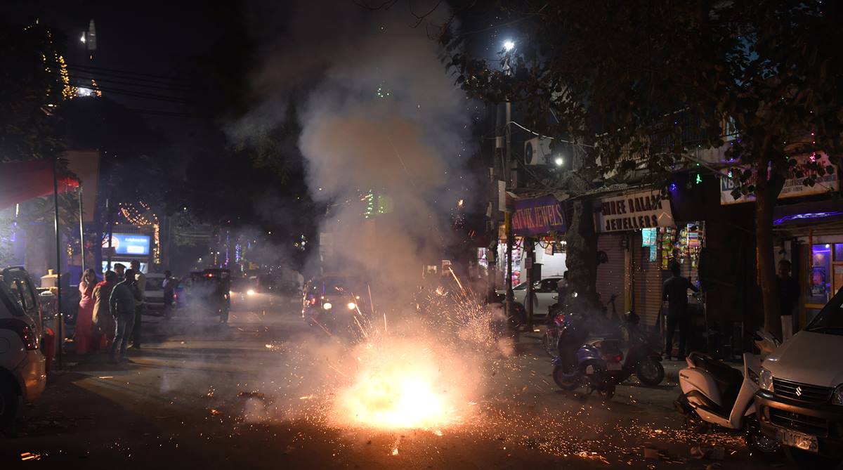 Morning after Diwali, Delhi AQI ‘hazardous’, touches maximum levels