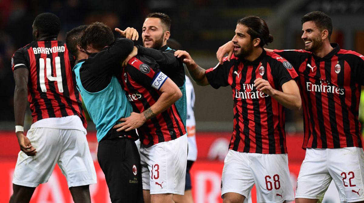 Last-gasp Romagnoli puts AC Milan ahead of Lazio in Champions League spot