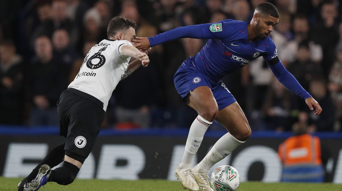 Chelsea’s Loftus-Cheek left behind and to ponder his future