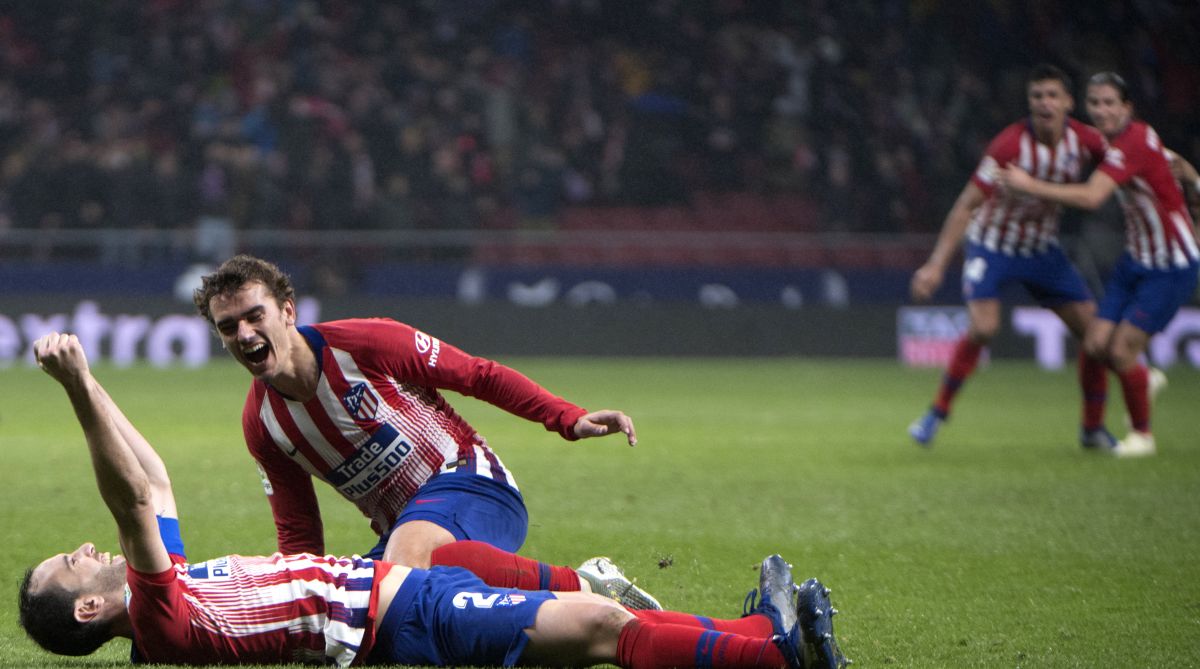Atletico need VAR and late winner from injured Godin to beat Bilbao