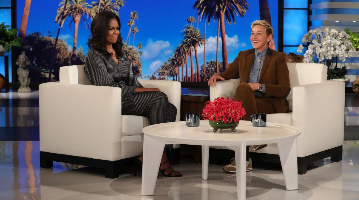 Michelle Obama talks about her first kiss, Barack Obama and Malia’s prom date | See video