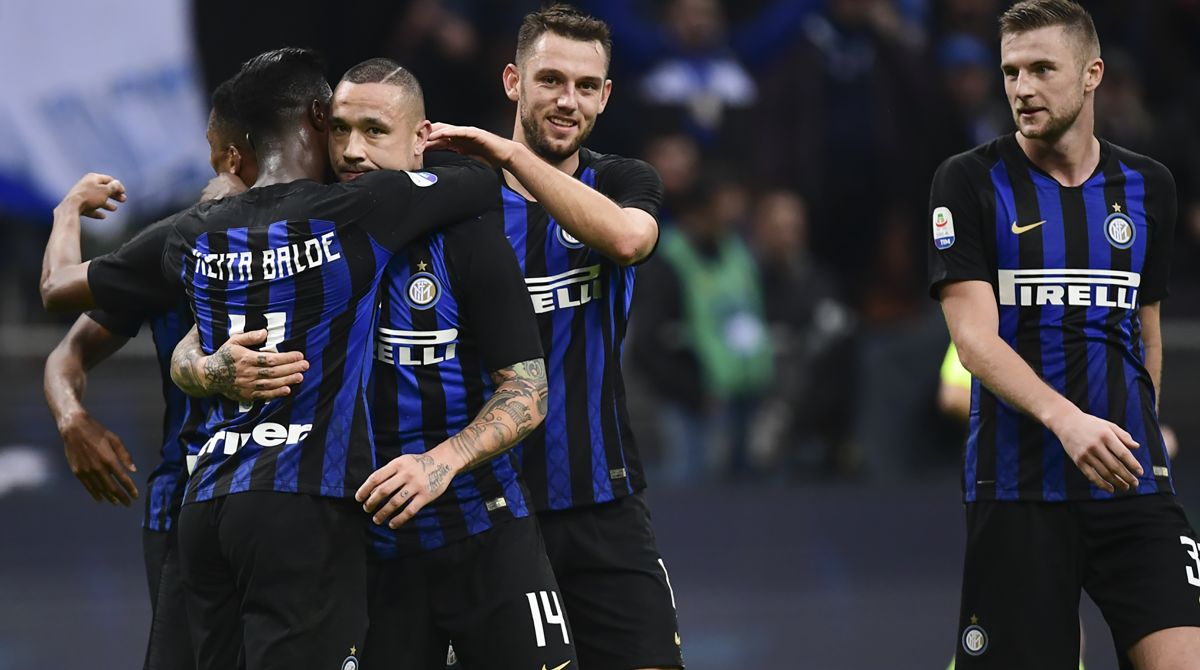 Five-goal Inter back second in Serie A, Florenzi rescues Roma