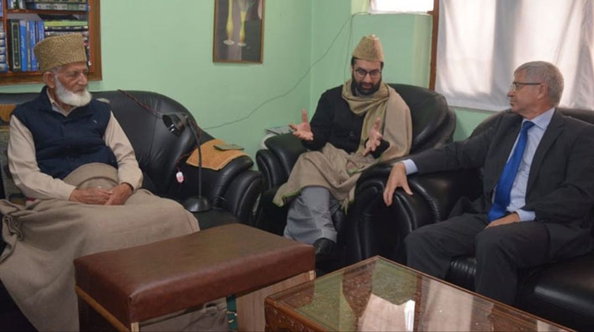 Former Norway PM meets Hurriyat leaders Geelani, Mirwaiz in Srinagar
