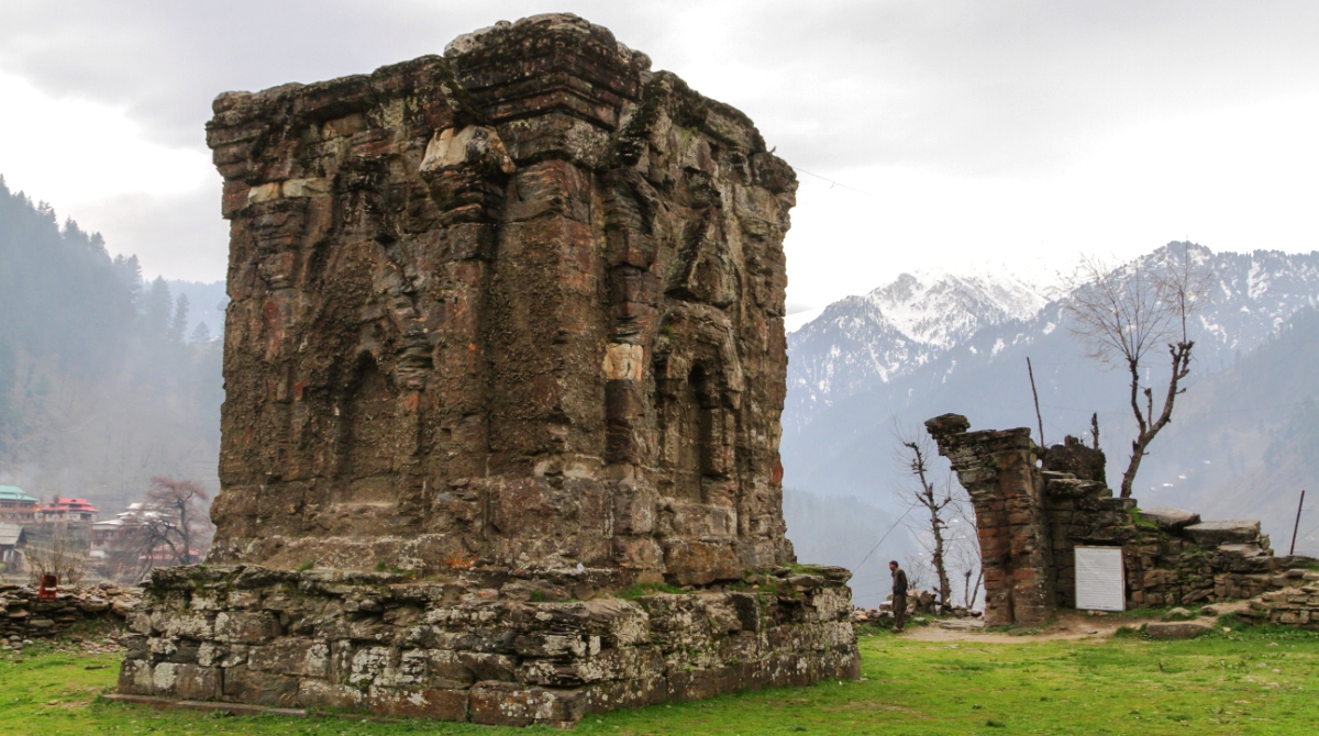 Mehbooba Mufti bats for Sharada Peeth corridor for Kashmiri pilgrims