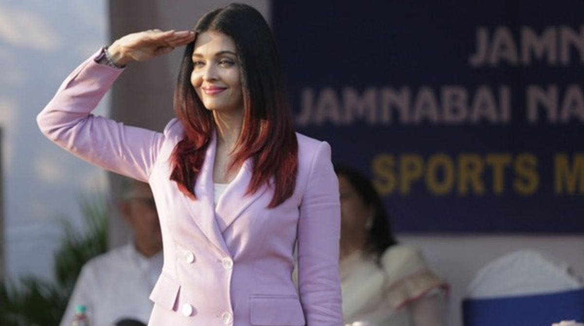 Aishwarya Rai Bachchan encourages differently-abled kids