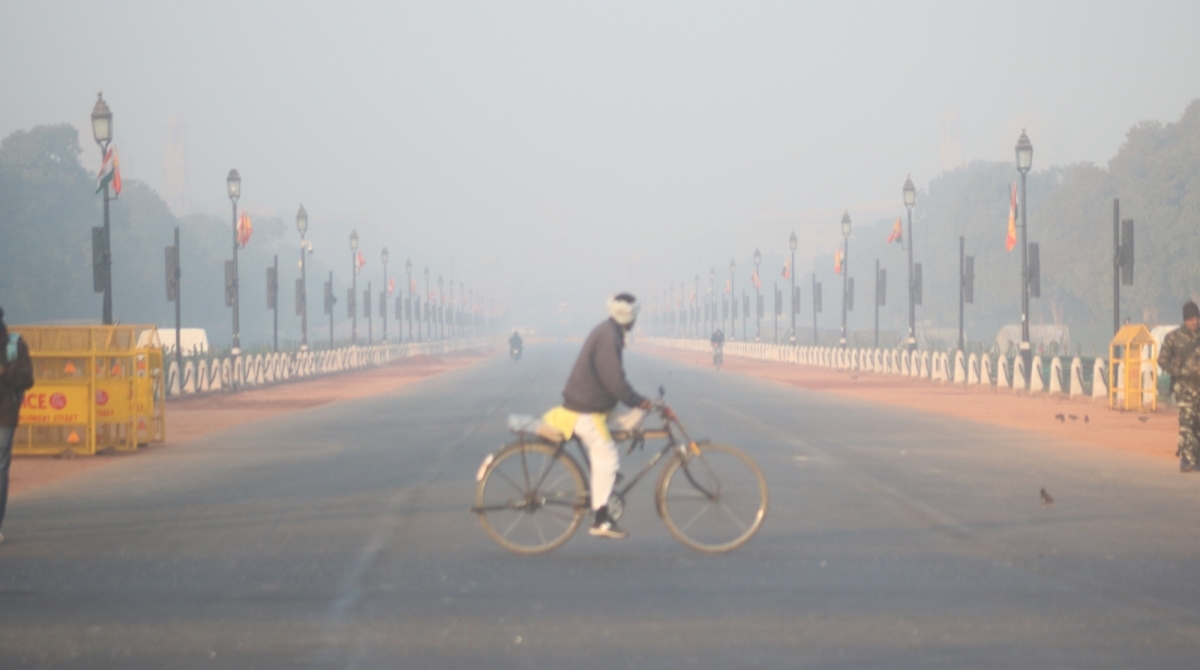 Delhi shivers at 3 degree C, cold wave continues