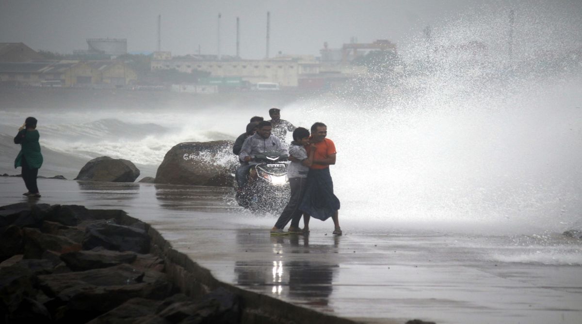 Rainy Monday for Kolkata as cyclone ‘Phethai’ hits Andhra