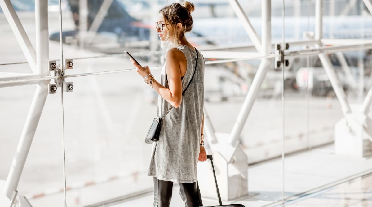 Give your airport look a fashionable twist