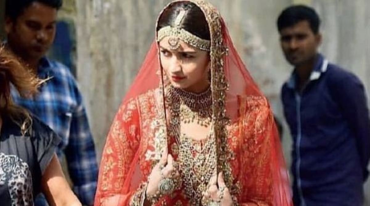 Leaked video shows Alia Bhatt in bridal look dancing on Kalank set