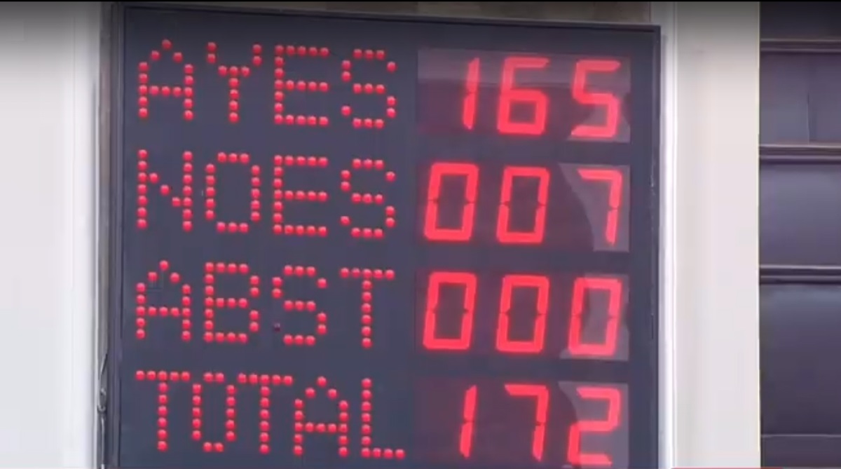 Upper caste quota Bill clears Parliament | PM Modi hails it as victory of social justice