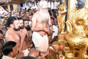 Sabarimala tantri gets 15 days more to explain purification rituals after women’s entry