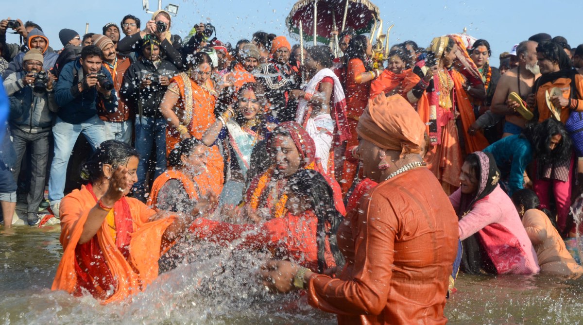 Second Shahi Snan at Kumbh, lakhs take dip in Sangam on Paush Poornima