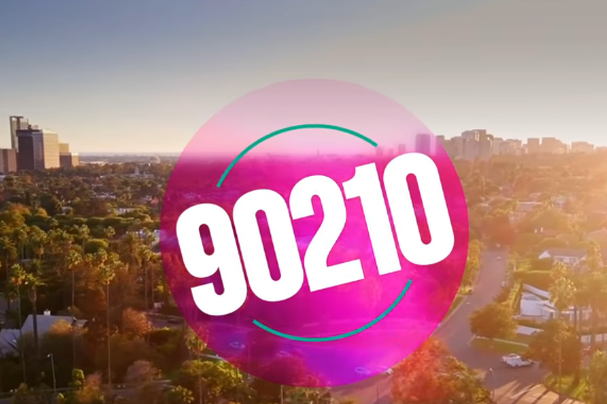 Beverly Hills, 90210 is returning to Fox Entertainment
