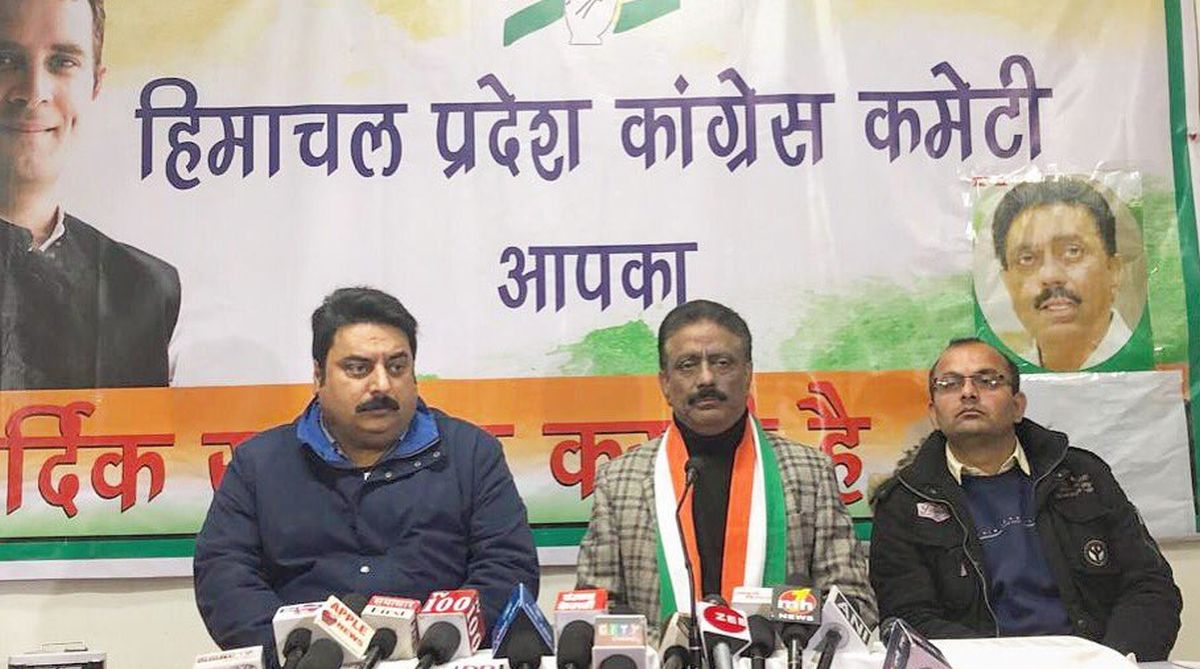 Congress moves CEC as BJP plans to hoist party flags atop homes of govt beneficiaries